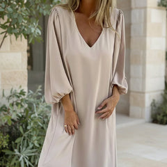 Bohemian long dress, pearl white V-neck with long loose sleeves and maxi length